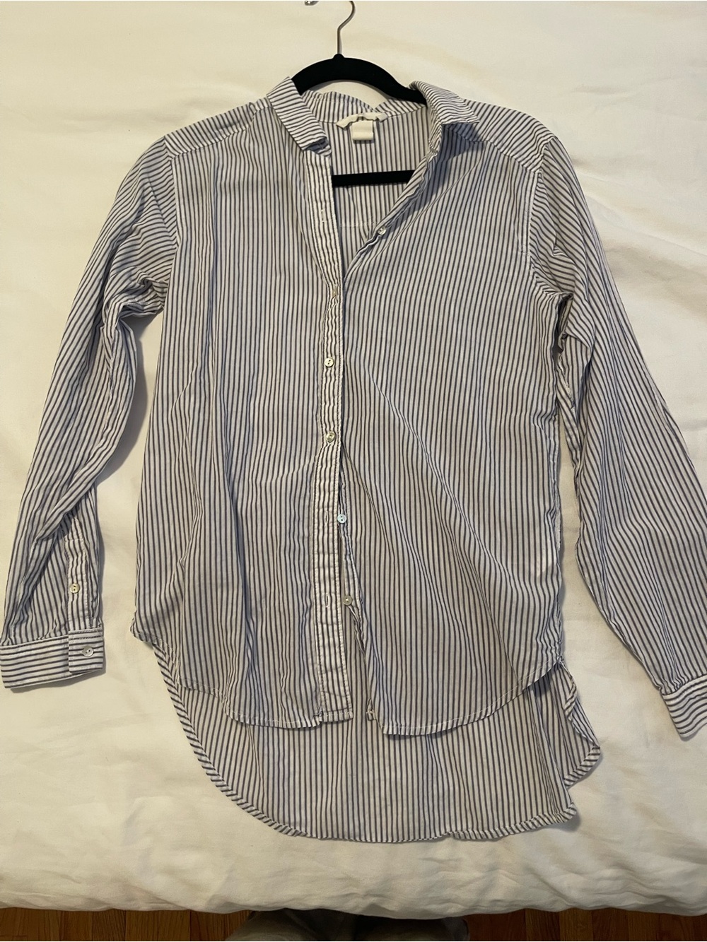 H&M Women’s Blue and White Striped Button-Up Shirt